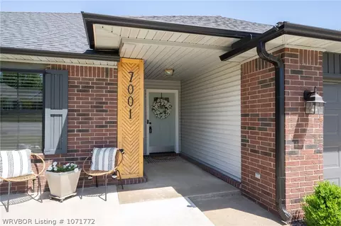 Exterior - 7001 Crossover Cir, Fort Smith, AR 72916 photo 2 of 15