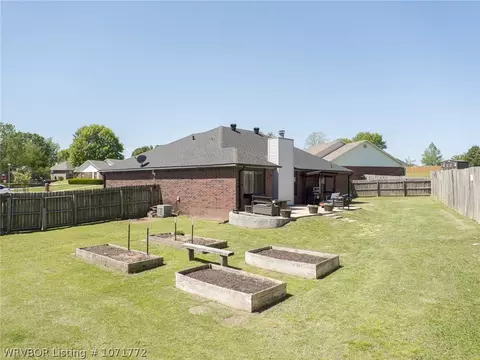 Exterior - 7001 Crossover Cir, Fort Smith, AR 72916 photo 10 of 15