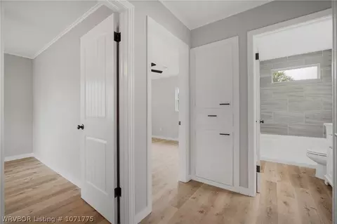 Entry Way - 3805 Ridgeway Dr, Fort Smith, AR 72904 photo 1 of 2