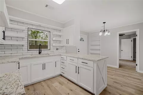 Kitchen - 3805 Ridgeway Dr, Fort Smith, AR 72904 photo 4 of 5