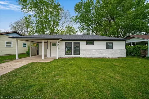 3805 Ridgeway Dr, Fort Smith, AR 72904
