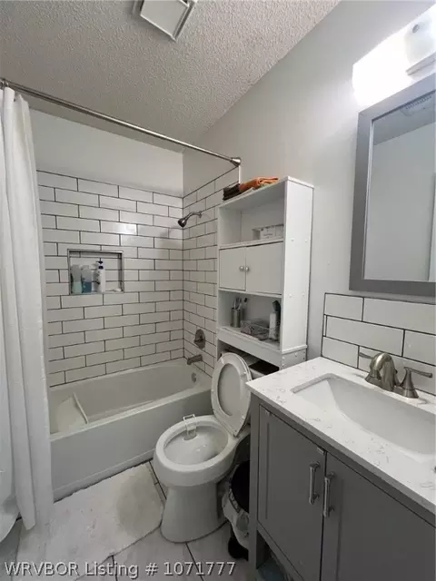 Bath - 4612 Johnson St, Fort Smith, AR 72904 photo 2 of 2