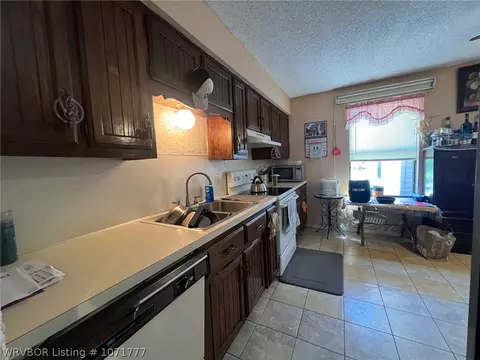 Kitchen - 4612 Johnson St, Fort Smith, AR 72904 photo 1 of 3