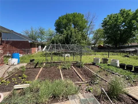 Exterior - 4612 Johnson St, Fort Smith, AR 72904 photo 6 of 6
