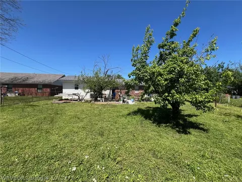 Exterior - 4612 Johnson St, Fort Smith, AR 72904 photo 3 of 6