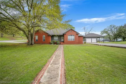 2014 Fred Patterson Dr, Lavaca, AR 72941