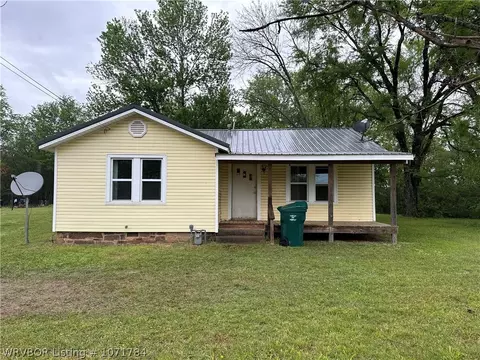 697 Magazine St, Booneville, AR 72927