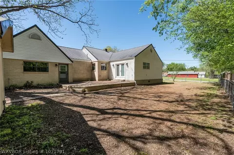 Exterior - 108 1st St, Ozark, AR 72949 photo 12 of 14