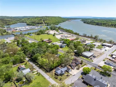 View/Area - 108 1st St, Ozark, AR 72949 photo 2 of 4