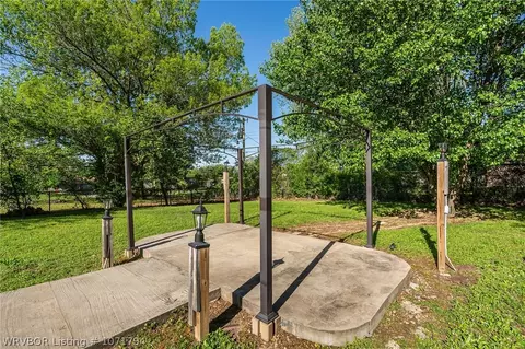Exterior - 1508 14th Cir, Barling, AR 72923 photo 6 of 10