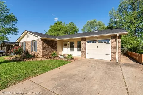 Exterior - 1508 14th Cir, Barling, AR 72923 photo 1 of 10