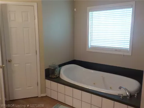 Bath - 4411 Timber Lk, Charleston, AR 72933 photo 6 of 9