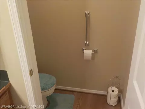 Bath - 4411 Timber Lk, Charleston, AR 72933 photo 8 of 9