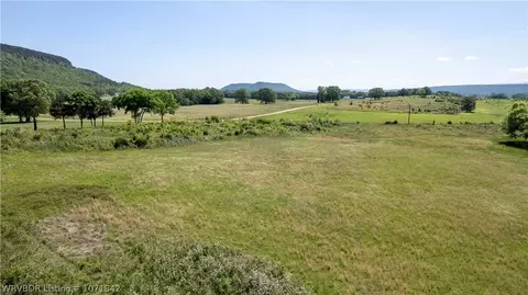 1021 Crossover Rd, Paris, AR 72855