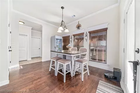 Dining - 11600 Maple Park Dr, Fort Smith, AR 72916 photo 2 of 3
