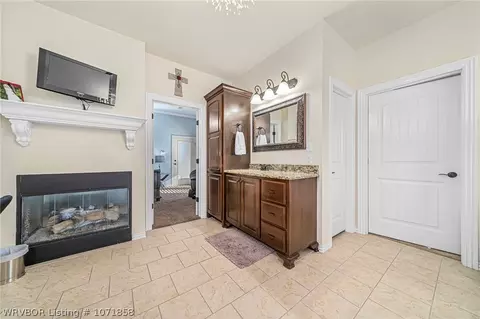 Bath - 11600 Maple Park Dr, Fort Smith, AR 72916 photo 3 of 7