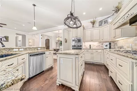 Kitchen - 11600 Maple Park Dr, Fort Smith, AR 72916 photo 1 of 5