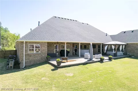 Exterior - 11600 Maple Park Dr, Fort Smith, AR 72916 photo 6 of 8