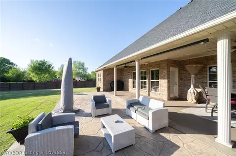 Exterior - 11600 Maple Park Dr, Fort Smith, AR 72916 photo 4 of 8