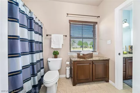 Bath - 11600 Maple Park Dr, Fort Smith, AR 72916 photo 5 of 7