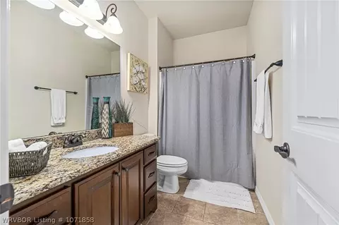 Bath - 11600 Maple Park Dr, Fort Smith, AR 72916 photo 6 of 7