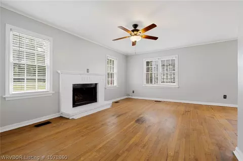 Living - 2125 S S St, Fort Smith, AR 72901 photo 4 of 4