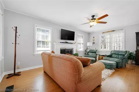 Living - 2125 S S St, Fort Smith, AR 72901 photo 2 of 4