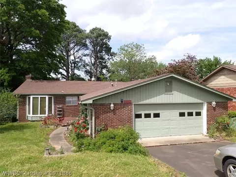 7025 T St, Fort Smith, AR 72903