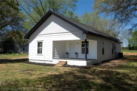 27906 Highway 22, Charleston, AR 72933