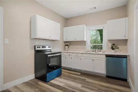 Kitchen - 27906 Highway 22, Charleston, AR 72933 photo 1 of 2