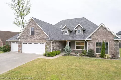 7109 Stonebrook Dr, Fort Smith, AR 72916