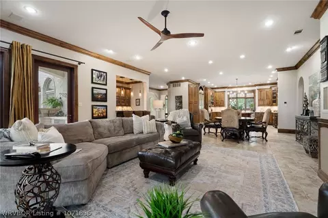Living - 4107 Spring Mountain Dr, Fort Smith, AR 72916 photo 4 of 6