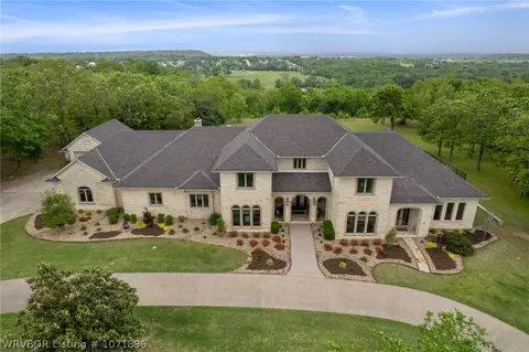 Exterior - 4107 Spring Mountain Dr, Fort Smith, AR 72916 photo 2 of 9