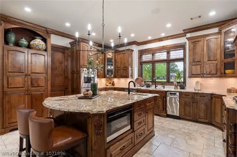 Kitchen - 4107 Spring Mountain Dr, Fort Smith, AR 72916 photo 4 of 8