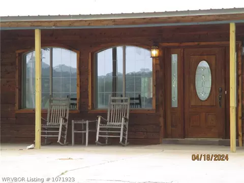 919 Ferry Rd, Ozark, AR 72949