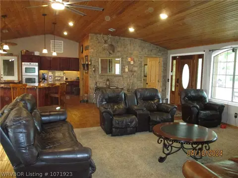 Living - 919 Ferry Rd, Ozark, AR 72949 photo 5 of 6