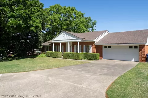 Exterior - 7501 Westminster Pl, Fort Smith, AR 72903 photo 5 of 13