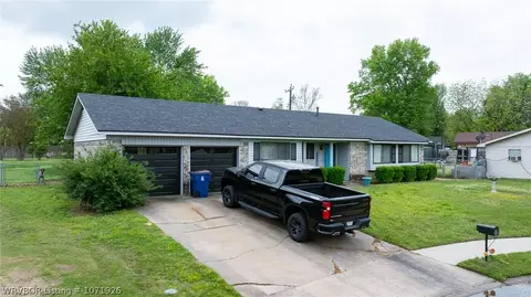 Exterior - 216 Baylor Cir, Fort Smith, AR 72908 photo 2 of 21