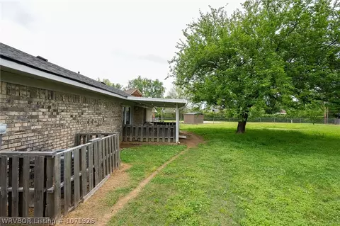 Exterior - 216 Baylor Cir, Fort Smith, AR 72908 photo 13 of 21