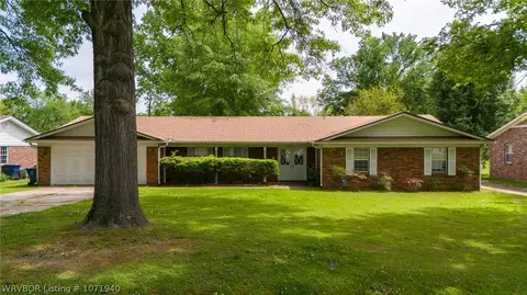 1801 Burnham Rd, Fort Smith, AR 72903