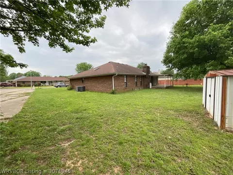 410 27th St, Ozark, AR 72949 photo 3