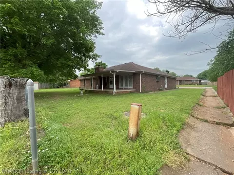 410 27th St, Ozark, AR 72949 photo 4