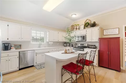 Kitchen - 7505 Red Pine Dr, Fort Smith, AR 72916 photo 1 of 3