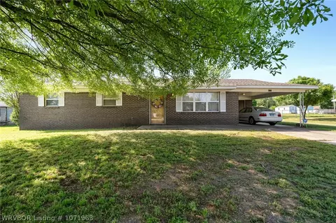4322 Iris Ave, Van Buren, AR 72956