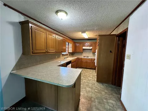 Kitchen - 4208 Urbana Dr, Fort Smith, AR 72904 photo 1 of 3