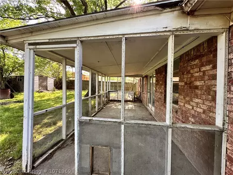 Exterior - 4208 Urbana Dr, Fort Smith, AR 72904 photo 7 of 10