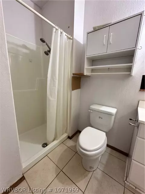 Bath - 4208 Urbana Dr, Fort Smith, AR 72904 photo 6 of 6
