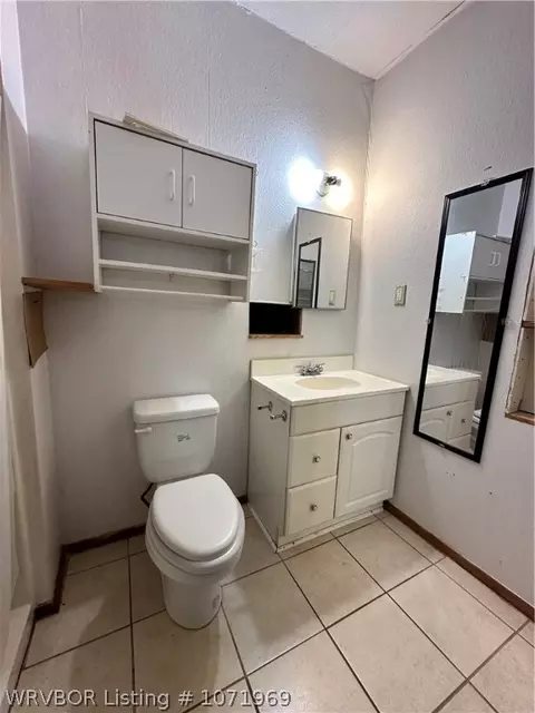 Bath - 4208 Urbana Dr, Fort Smith, AR 72904 photo 5 of 6