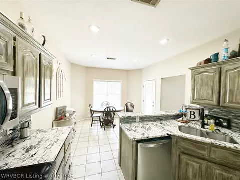 Kitchen - 461764 E 1012 Rd, Sallisaw, OK 74955 photo 4 of 7
