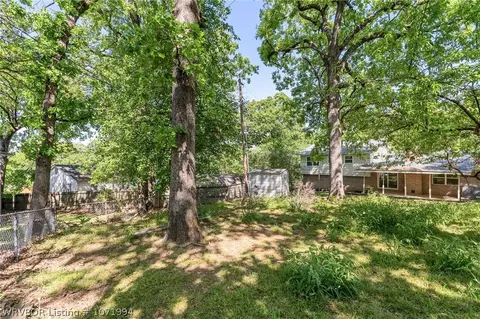 Exterior - 2224 Fairview Dr, Fort Smith, AR 72901 photo 10 of 12